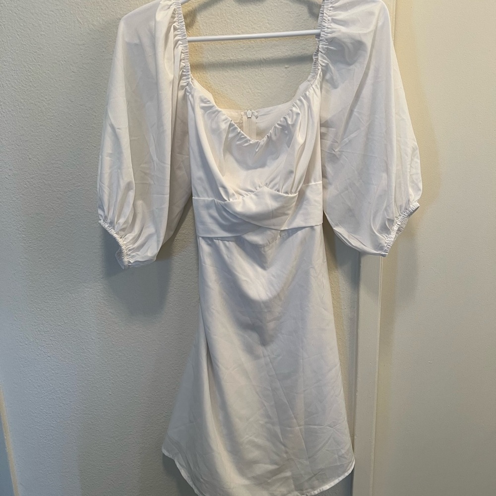 Elegant White Puff Sleeve Dress